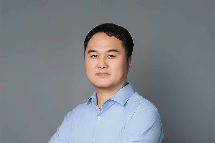 speaker Bio image